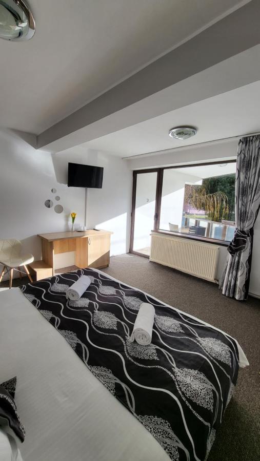 M7 Villa Bed& Bistro Alsótömös Kültér fotó